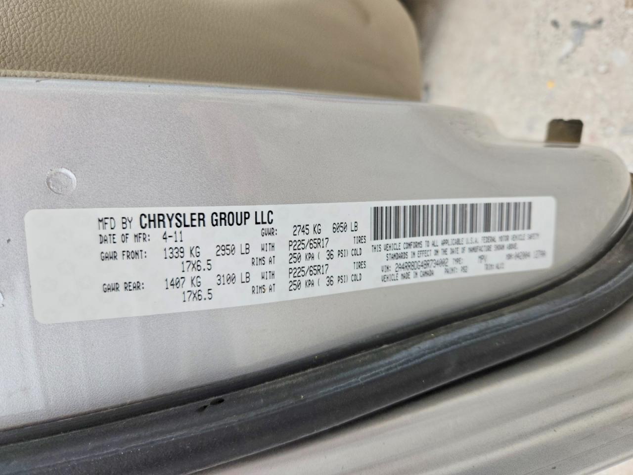 2011 CHRYSLER TOWN & COUNTRY TOURING L photo 25