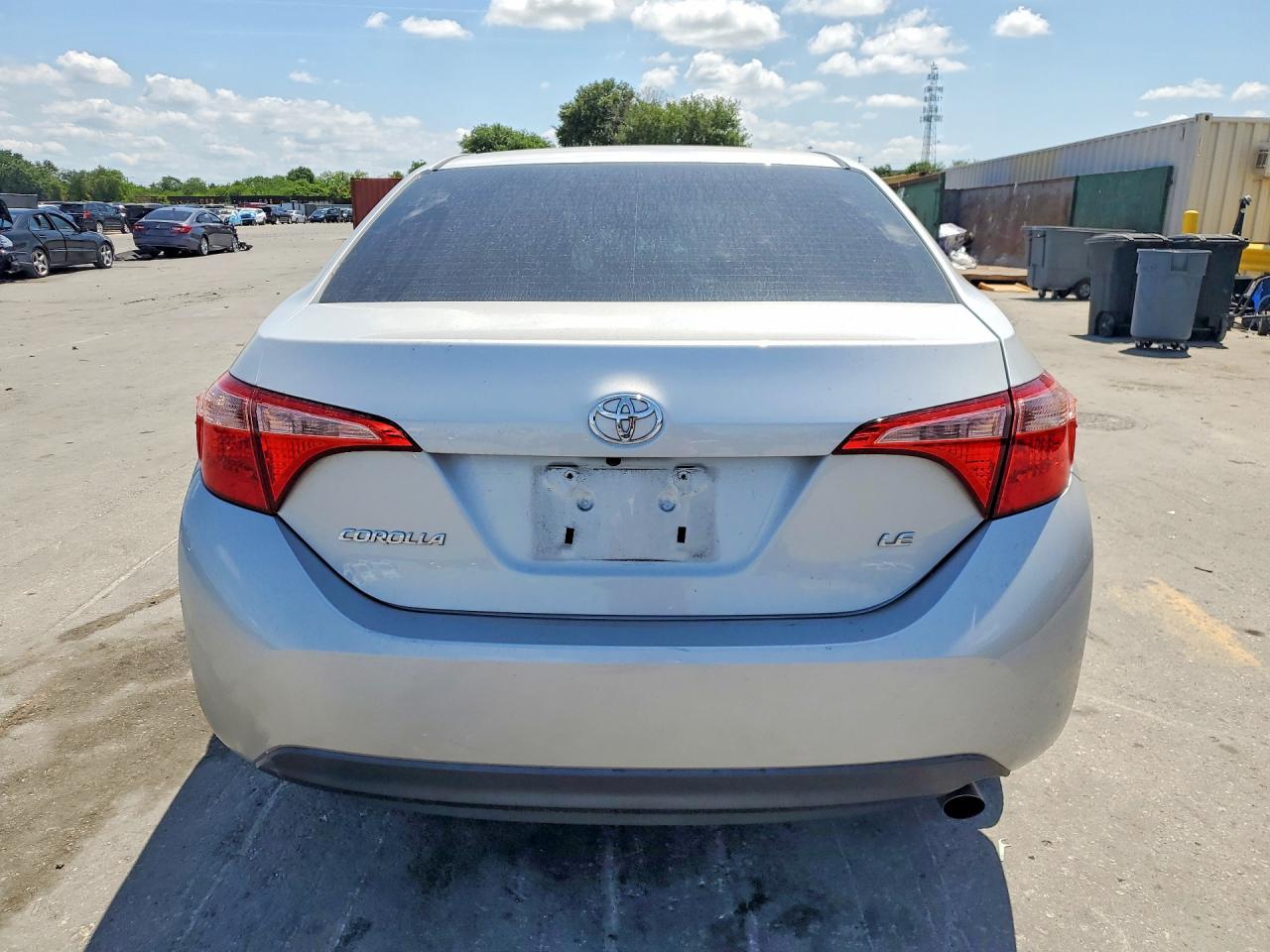 2018 TOYOTA COROLLA LE photo 11