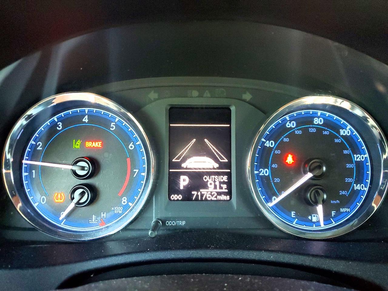 2018 TOYOTA COROLLA LE photo 17