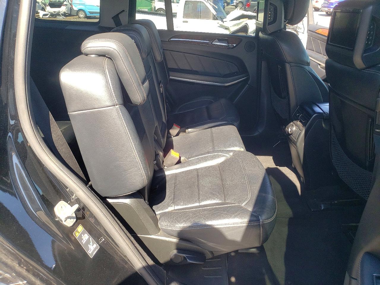 2014 MERCEDES-BENZ GL 550 4MATIC photo 21