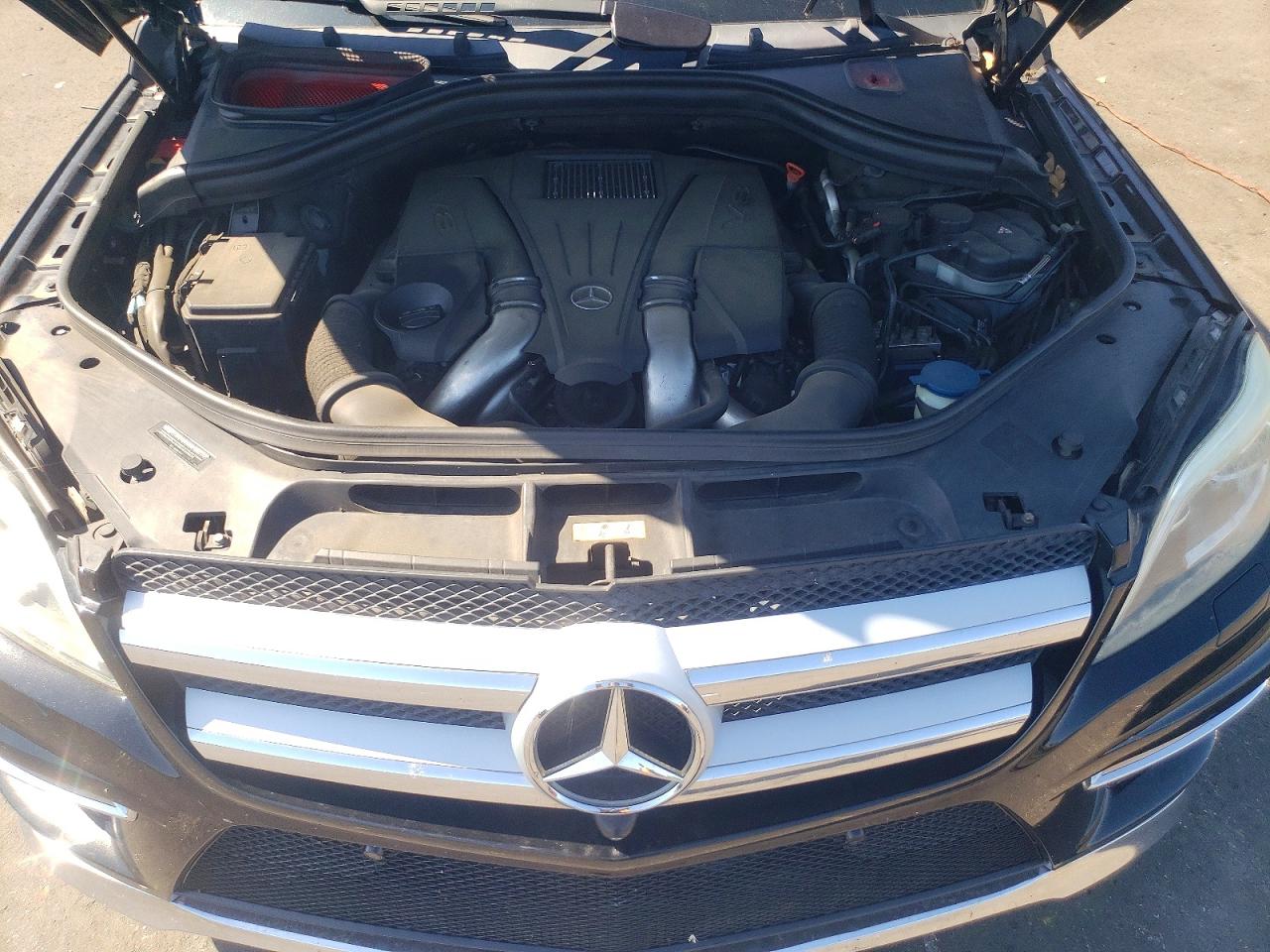 2014 MERCEDES-BENZ GL 550 4MATIC photo 23