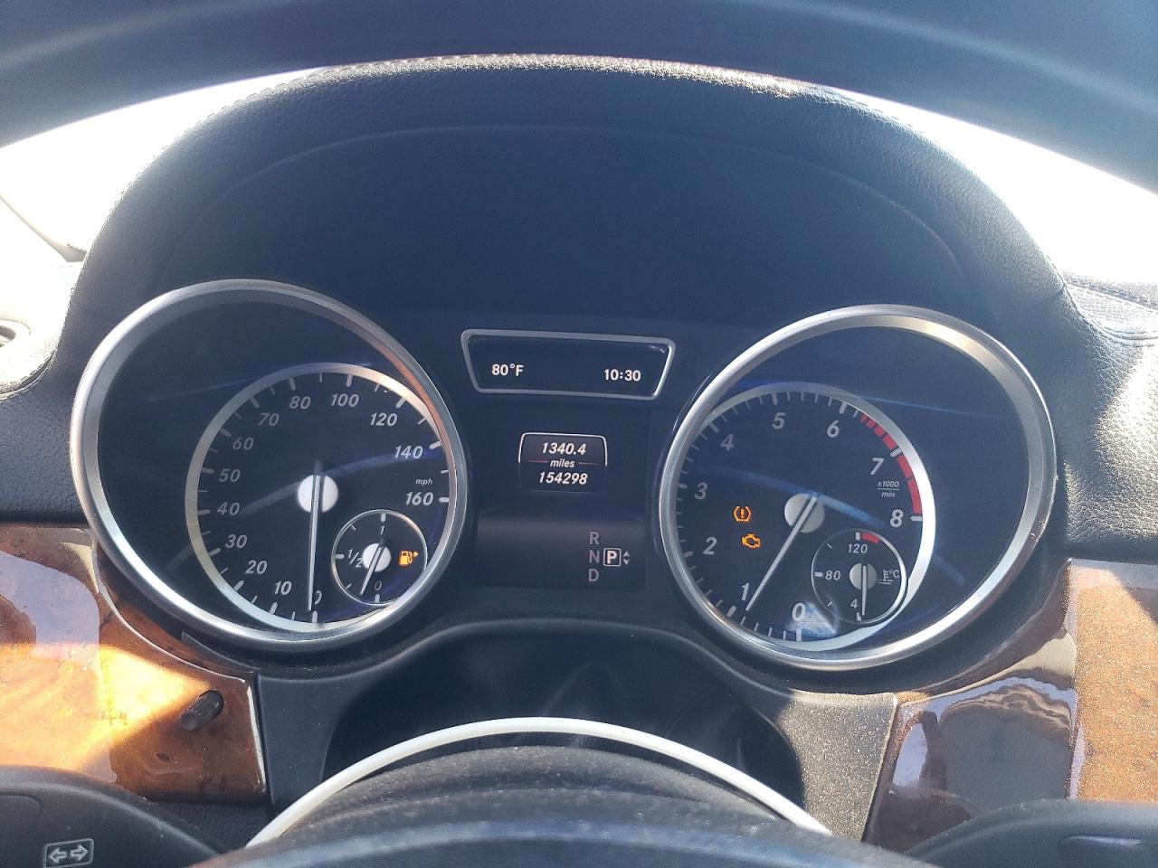 2014 MERCEDES-BENZ GL 550 4MATIC photo 17