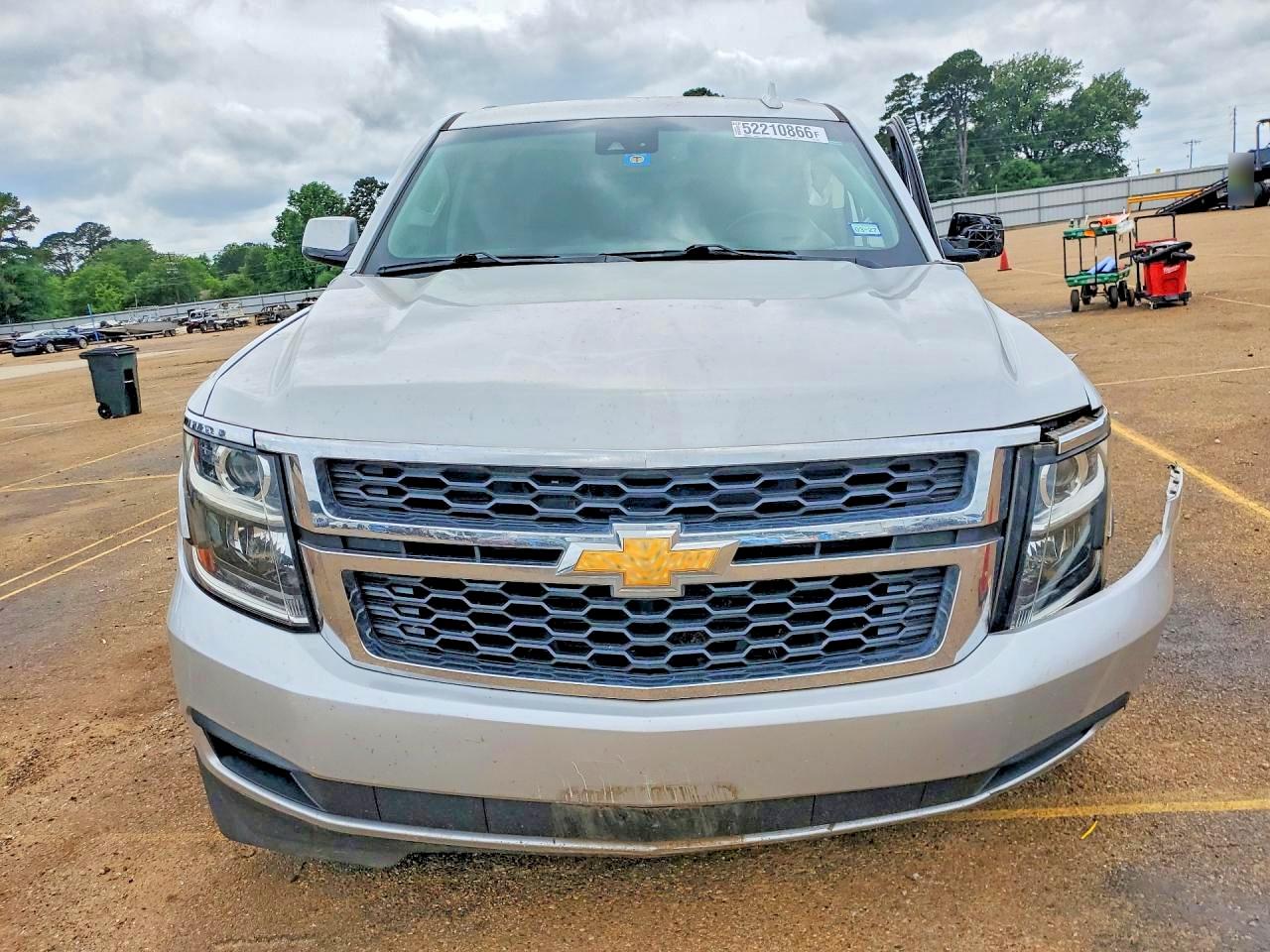 2018 CHEVROLET SUBURBAN C1500 LT photo 5