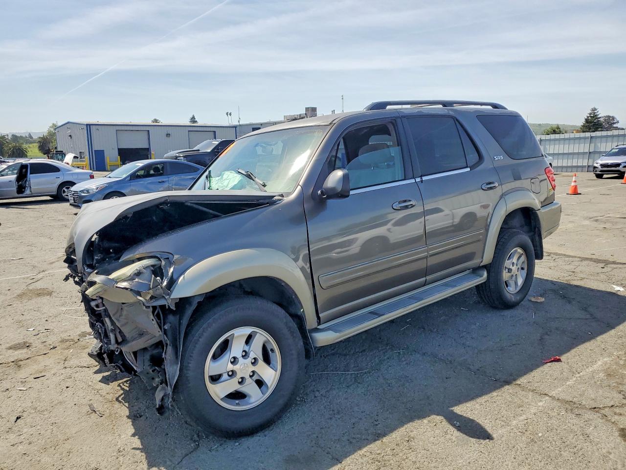 2004 TOYOTA SEQUOIA