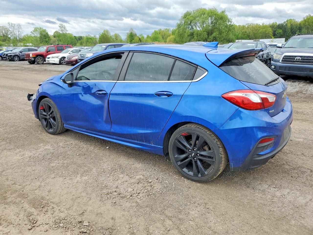 2017 CHEVROLET CRUZE LT photo 3