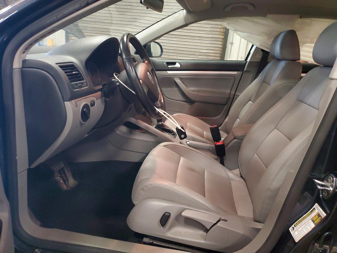2008 VOLKSWAGEN JETTA SE photo 7