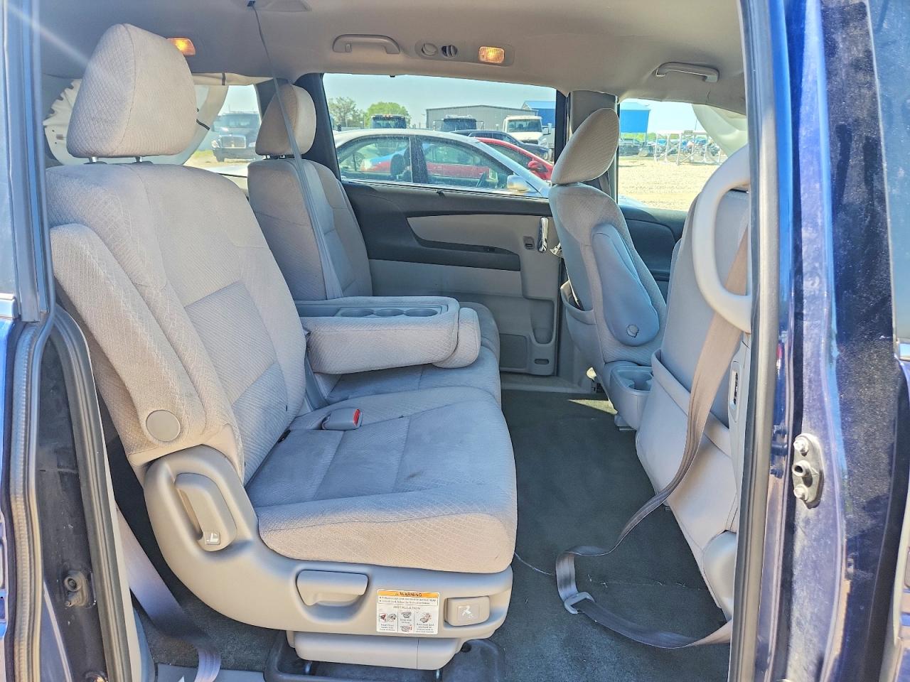 2016 HONDA ODYSSEY EX photo 21