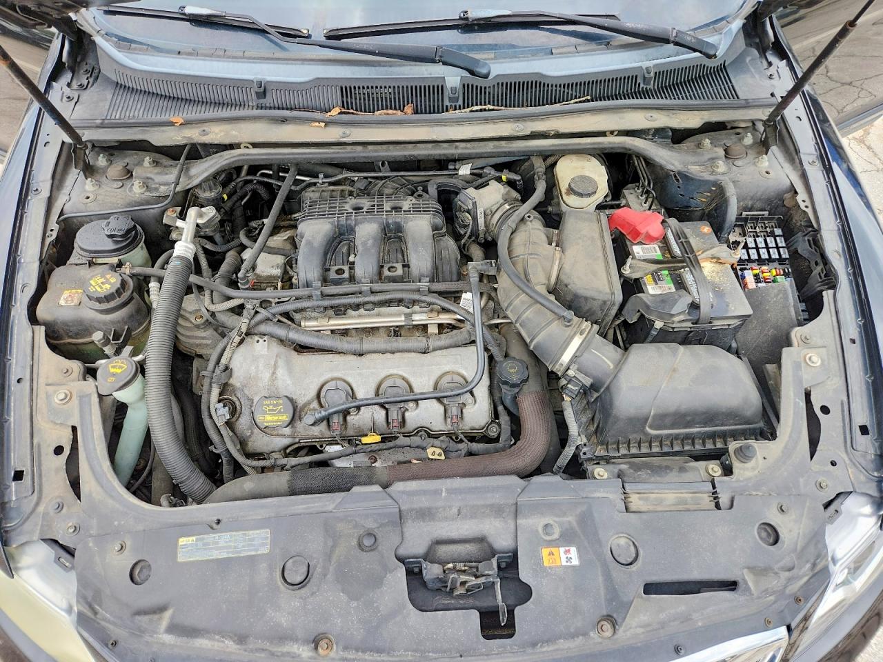 2010 FORD TAURUS SEL photo 11