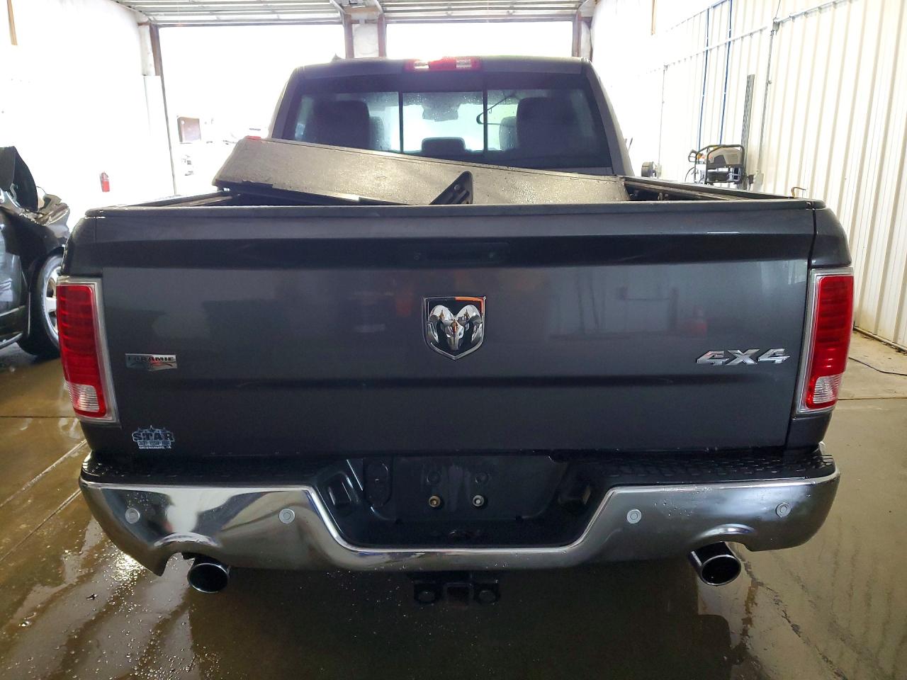 2016 RAM 1500 LARAMIE photo 11