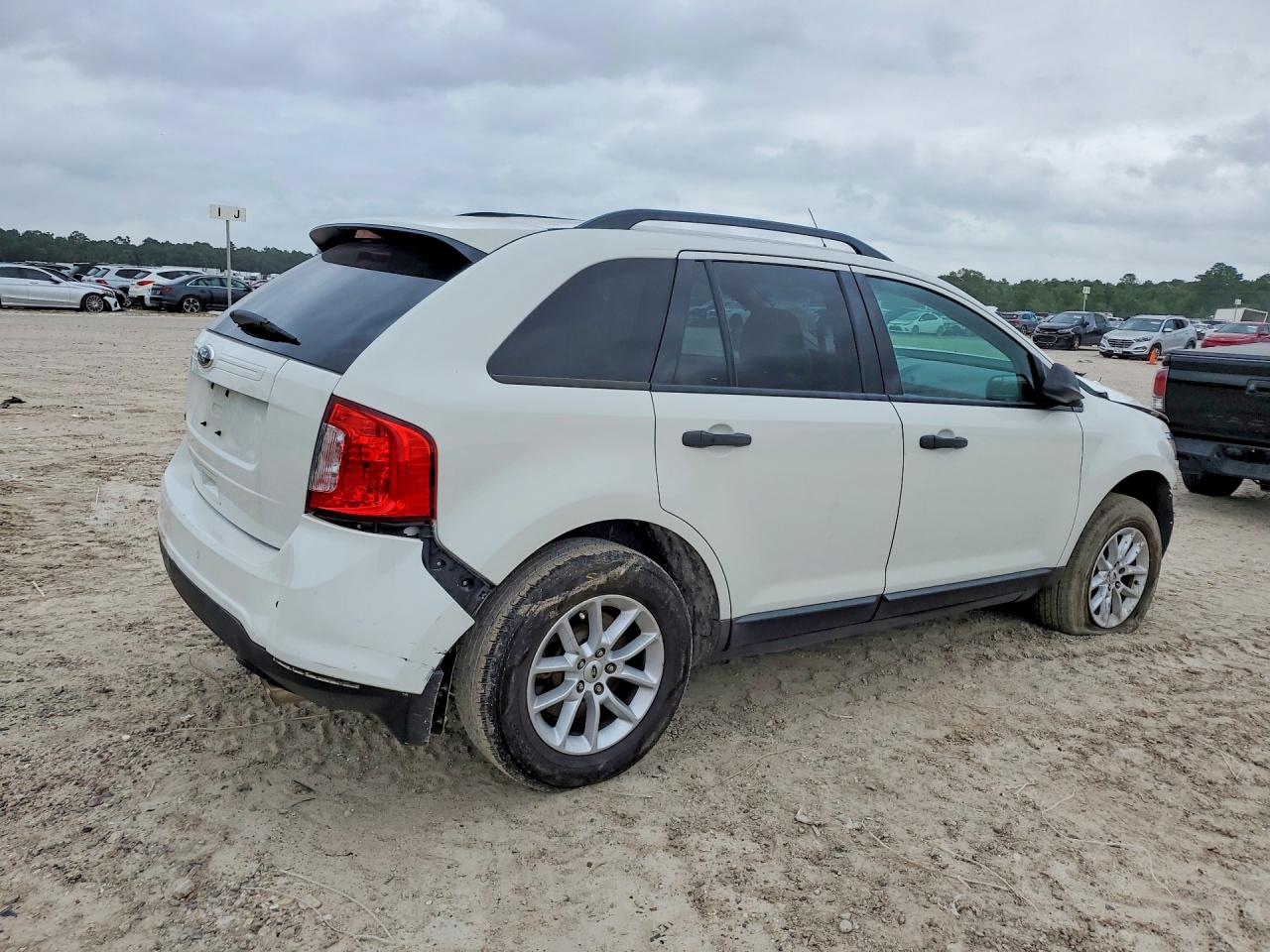 2013 FORD EDGE SE photo 5