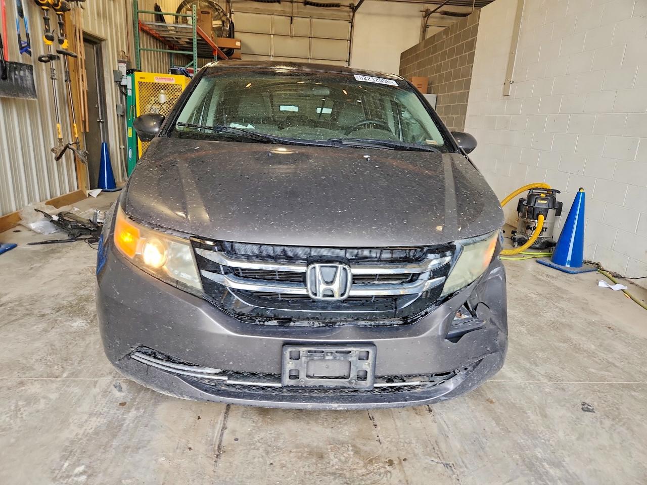 2016 HONDA ODYSSEY SE photo 9