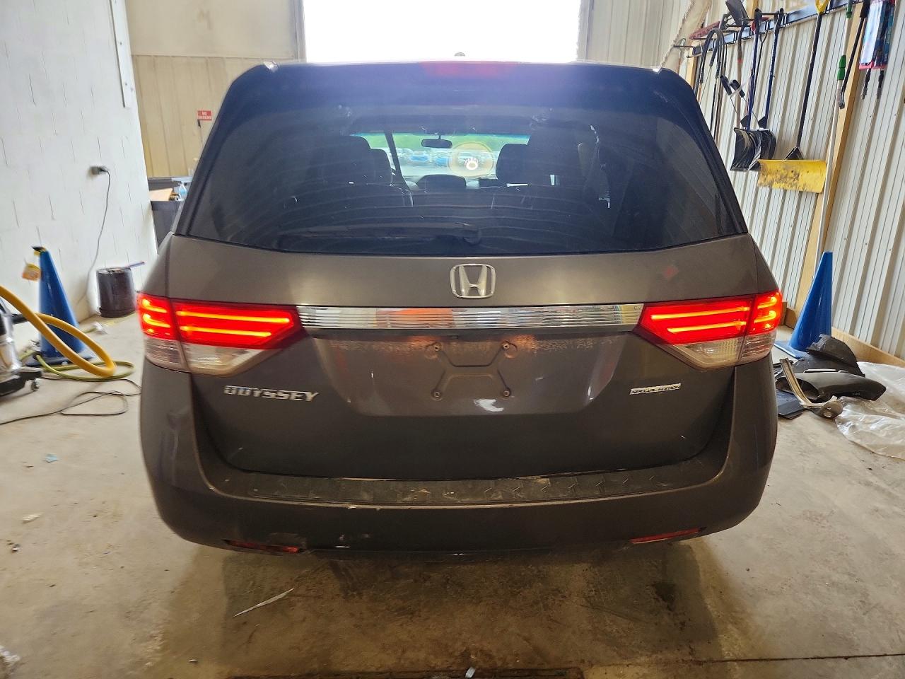 2016 HONDA ODYSSEY SE photo 11