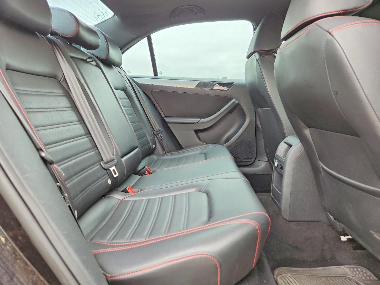 2013 VOLKSWAGEN JETTA GLI photo 28