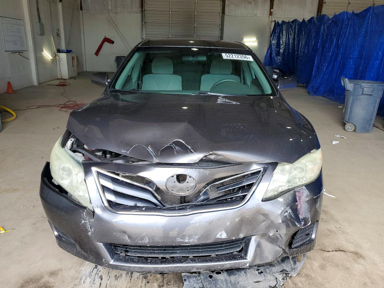 2011 TOYOTA CAMRY LE photo 13
