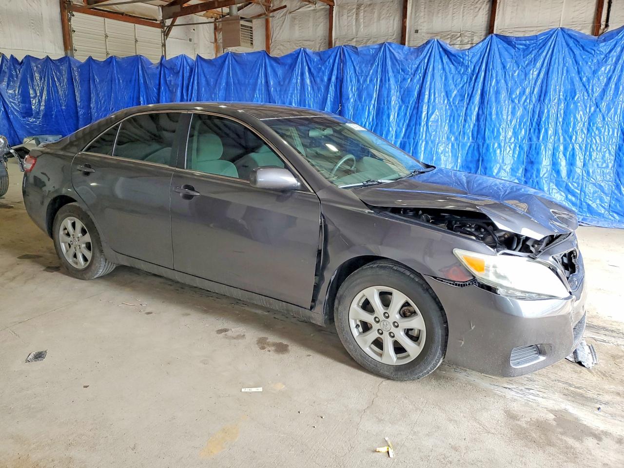 2011 TOYOTA CAMRY LE photo 10