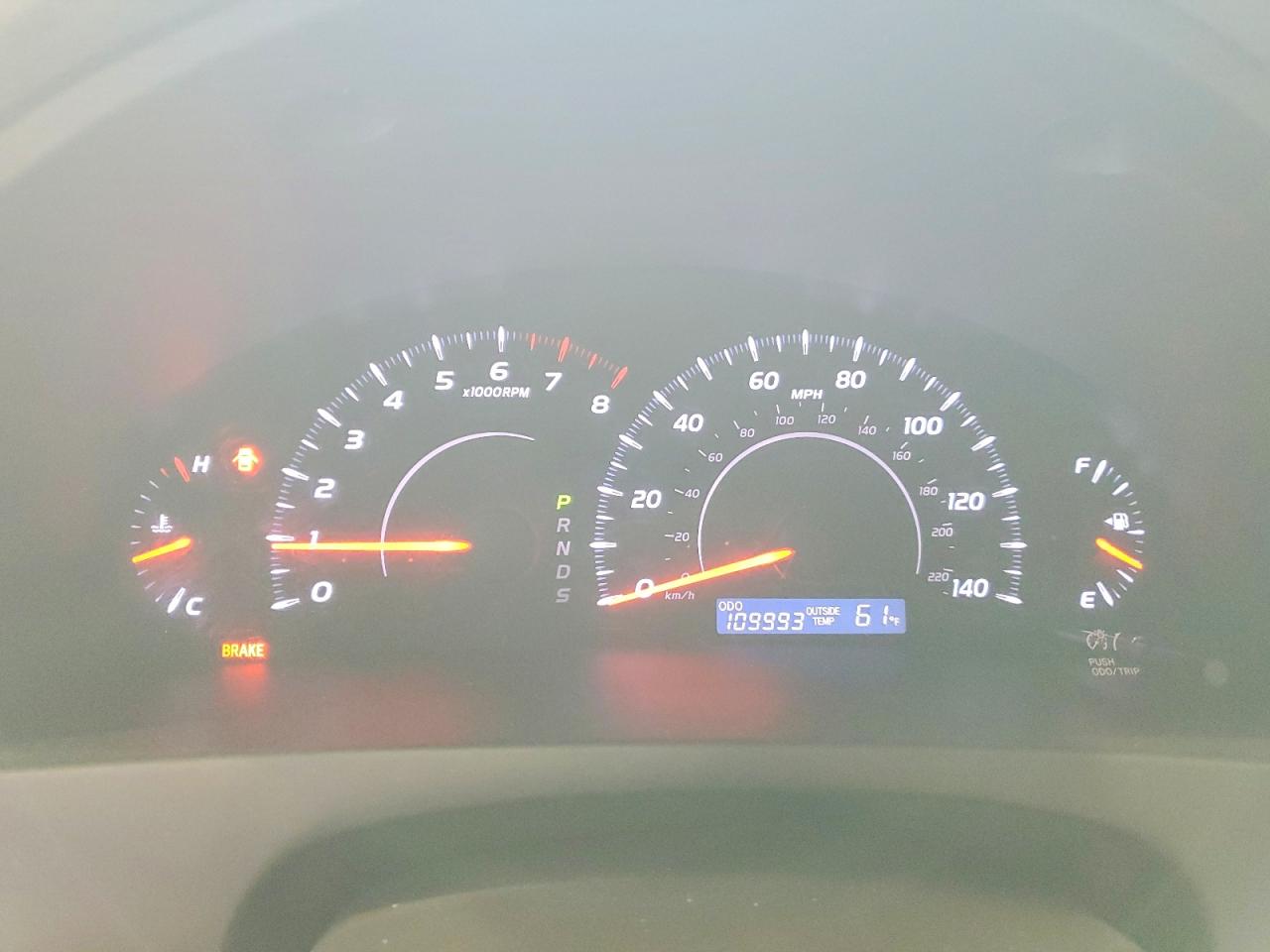 2011 TOYOTA CAMRY LE photo 25