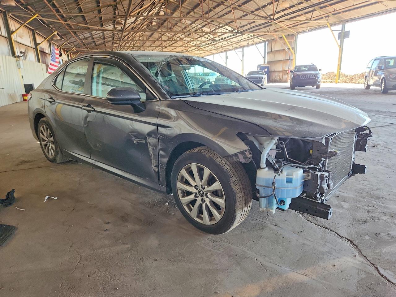 2019 TOYOTA CAMRY LE photo 7