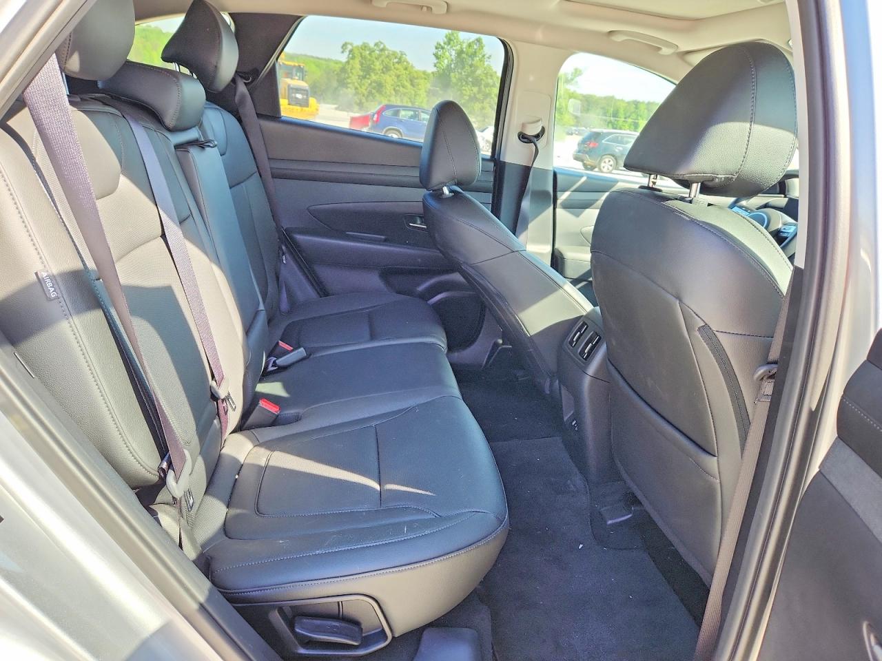 2025 HYUNDAI TUCSON SEL photo 10