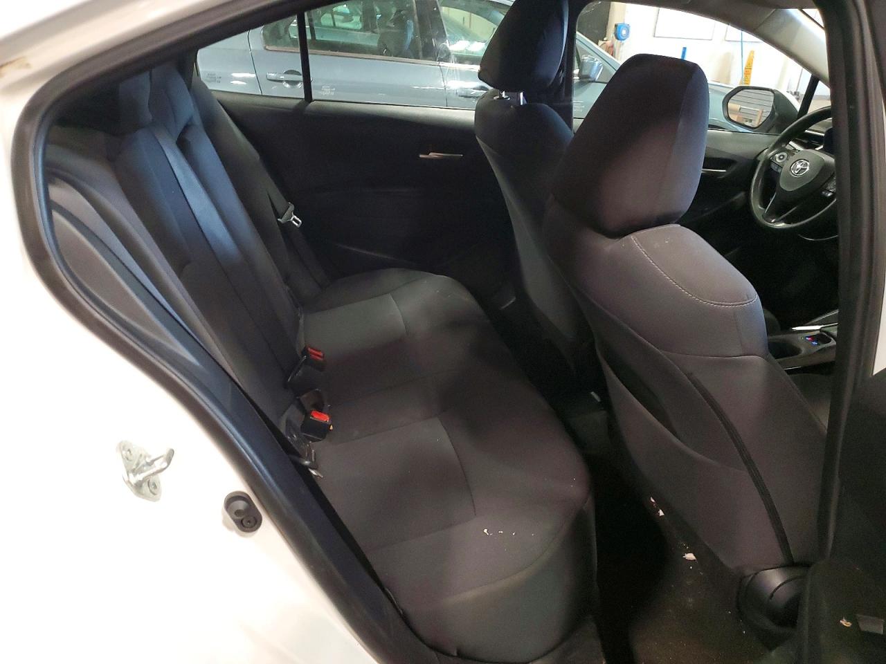 2021 TOYOTA COROLLA LE photo 19