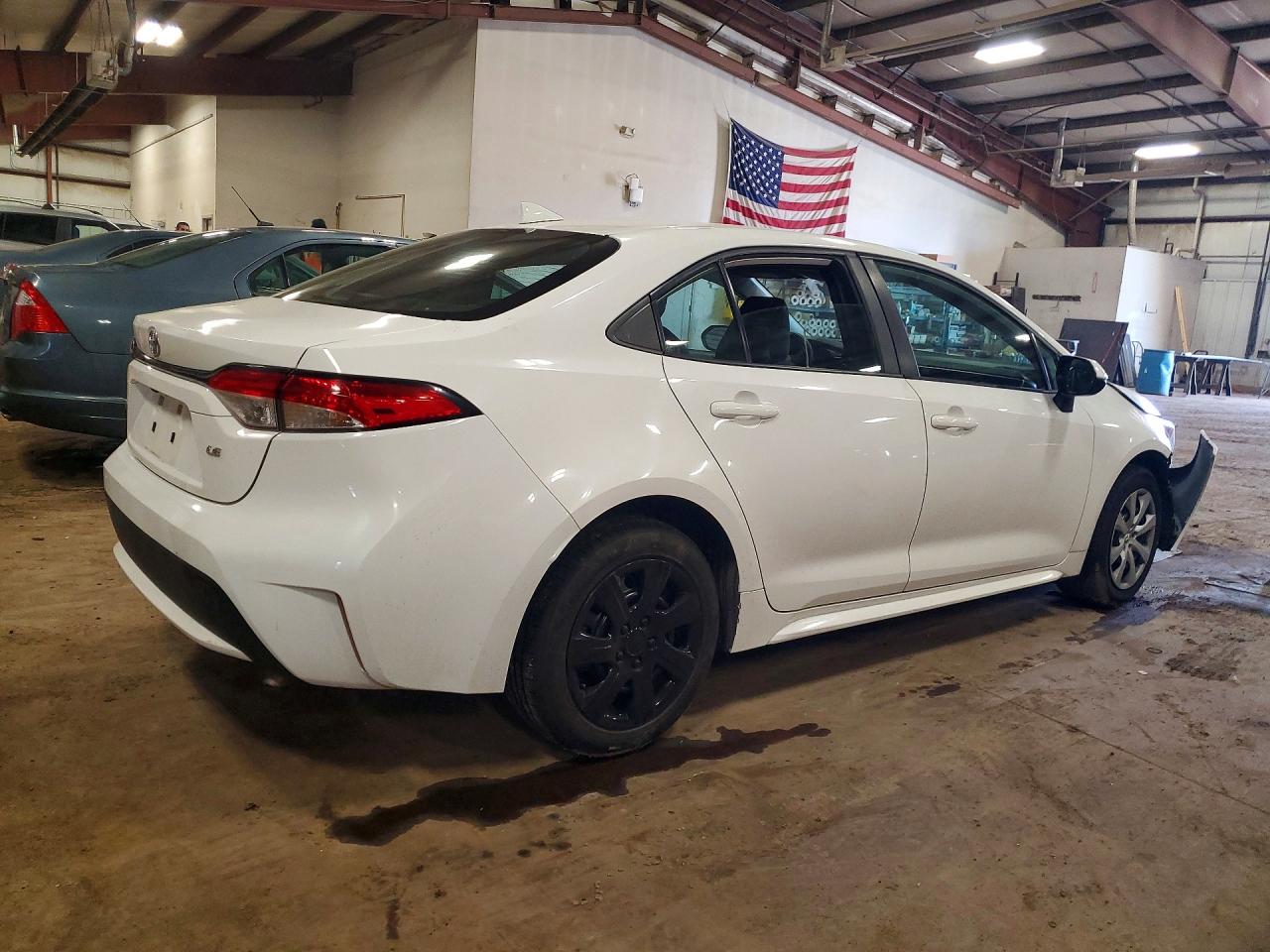 2021 TOYOTA COROLLA LE photo 5