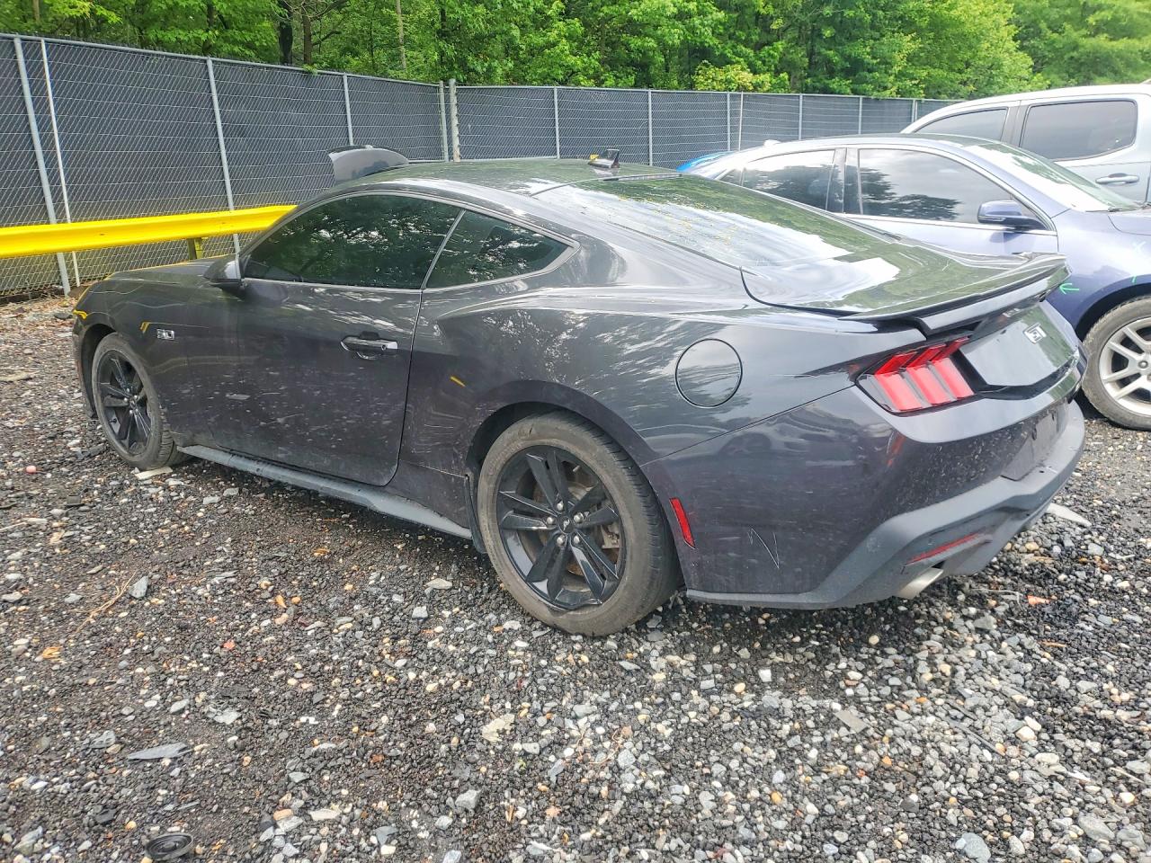 2024 FORD MUSTANG GT photo 4