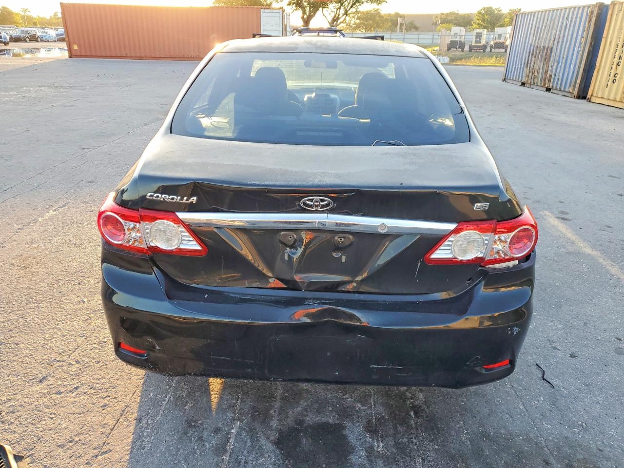2012 TOYOTA COROLLA LE photo 11
