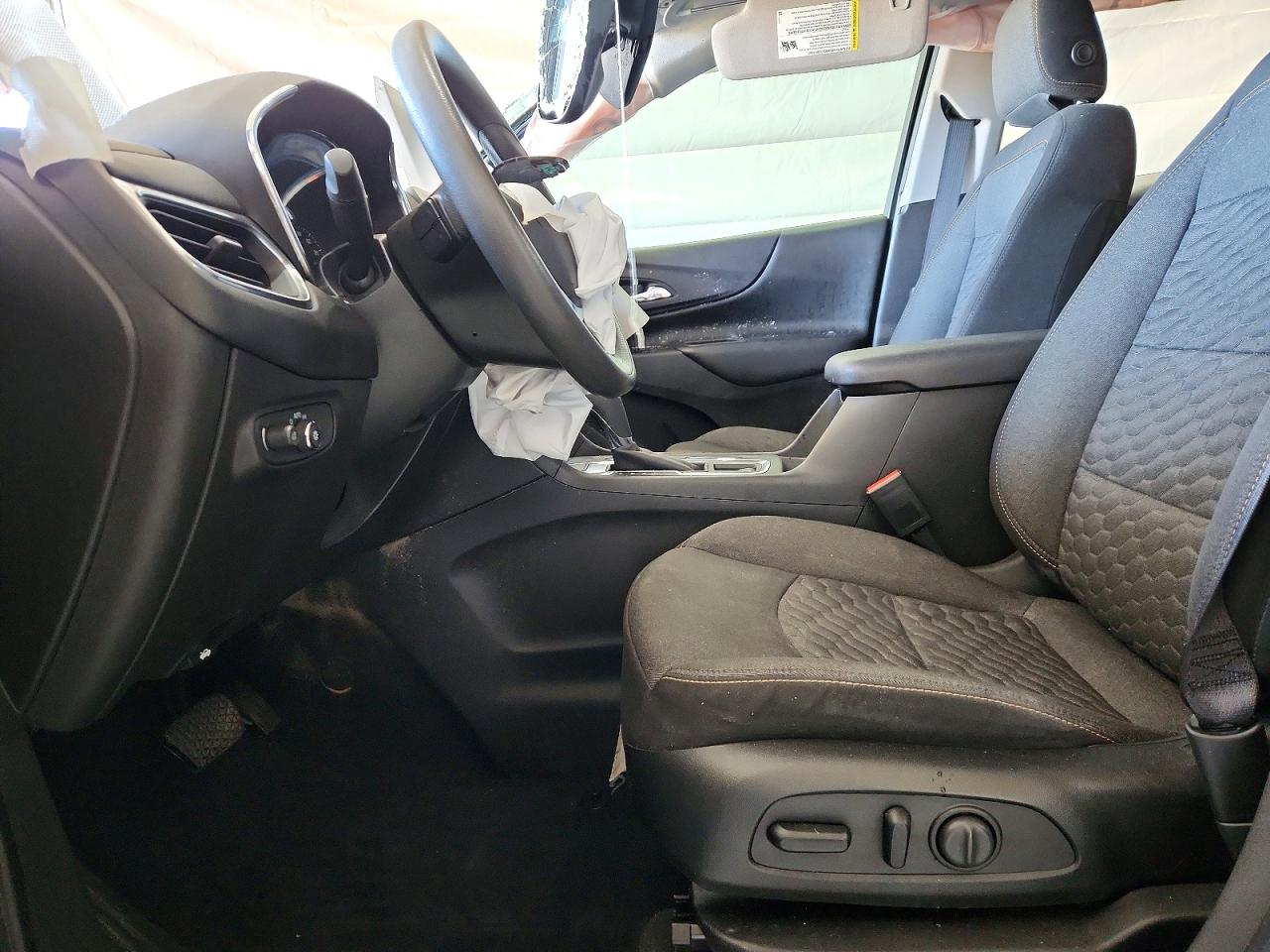2020 CHEVROLET EQUINOX LT photo 13