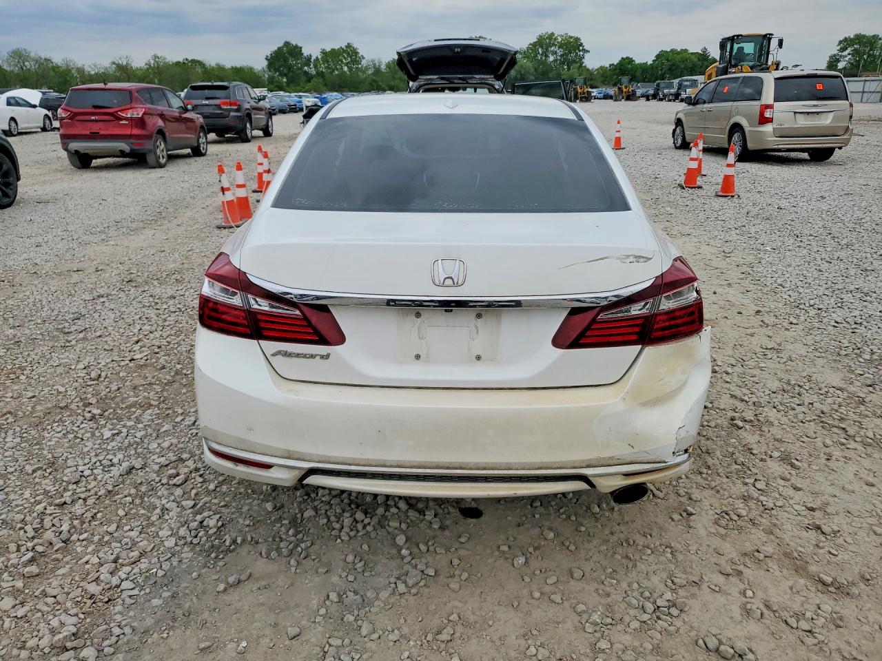 2016 HONDA ACCORD EXL photo 6