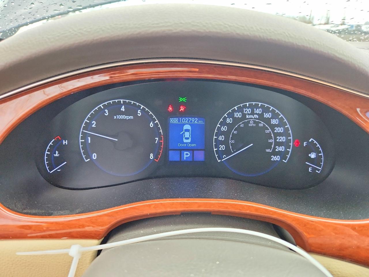 2013 HYUNDAI GENESIS 3.8L photo 17