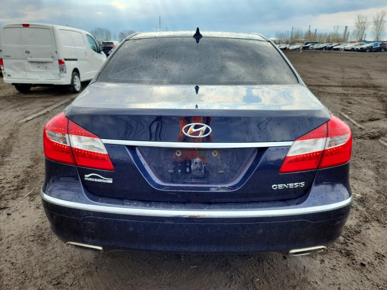 2013 HYUNDAI GENESIS 3.8L photo 11