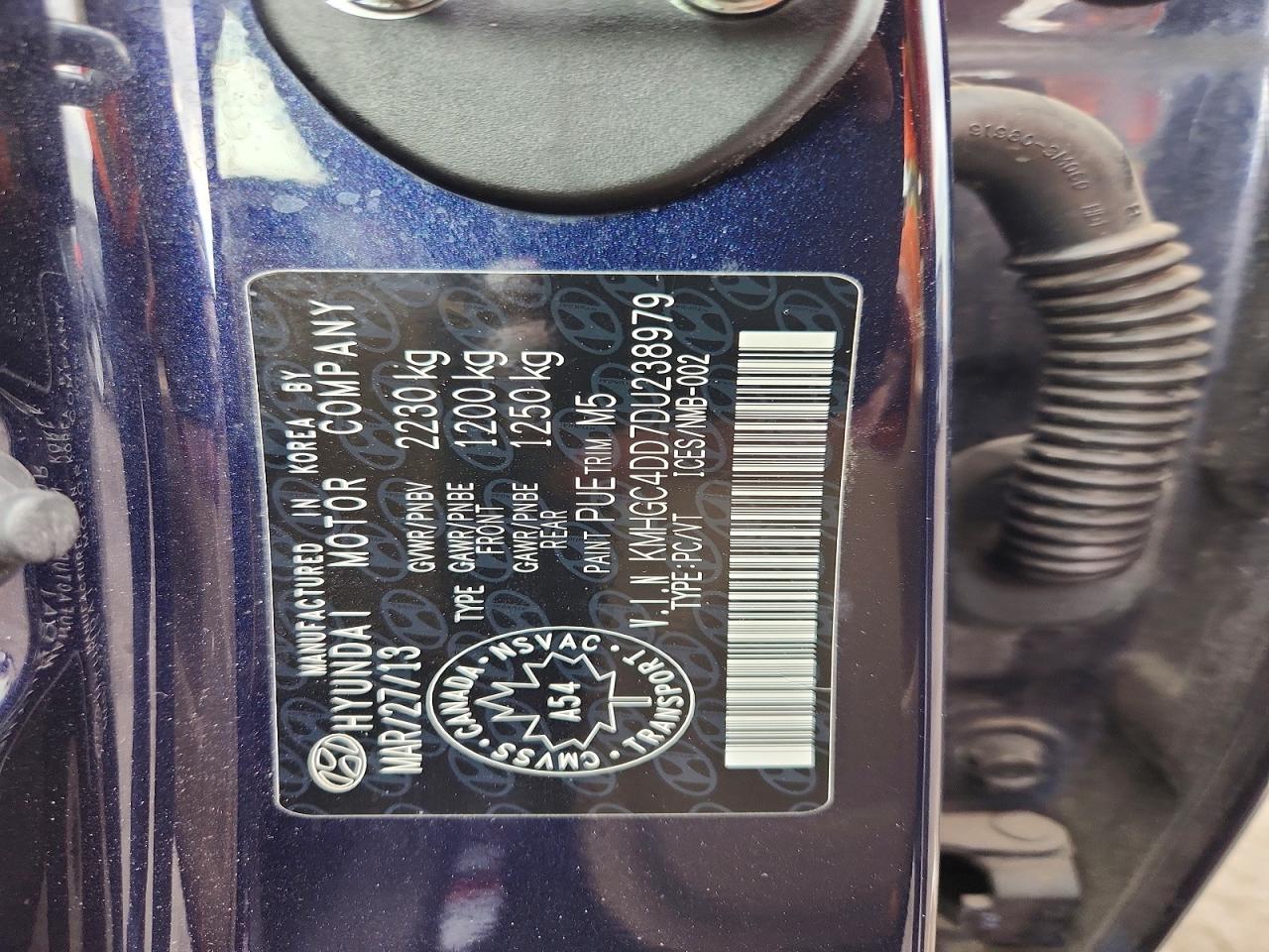 2013 HYUNDAI GENESIS 3.8L photo 23