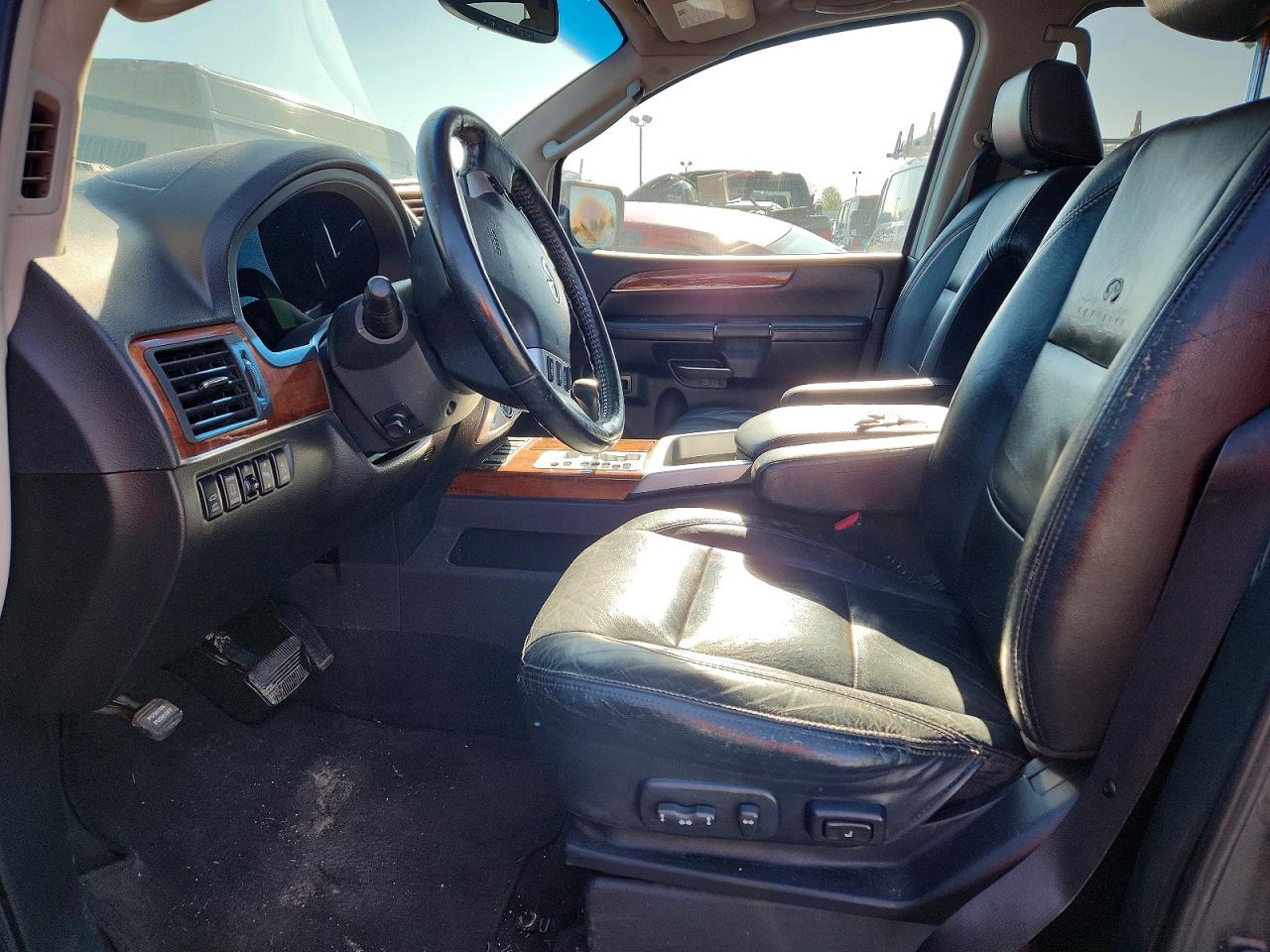 2008 INFINITI QX56 BASE photo 13