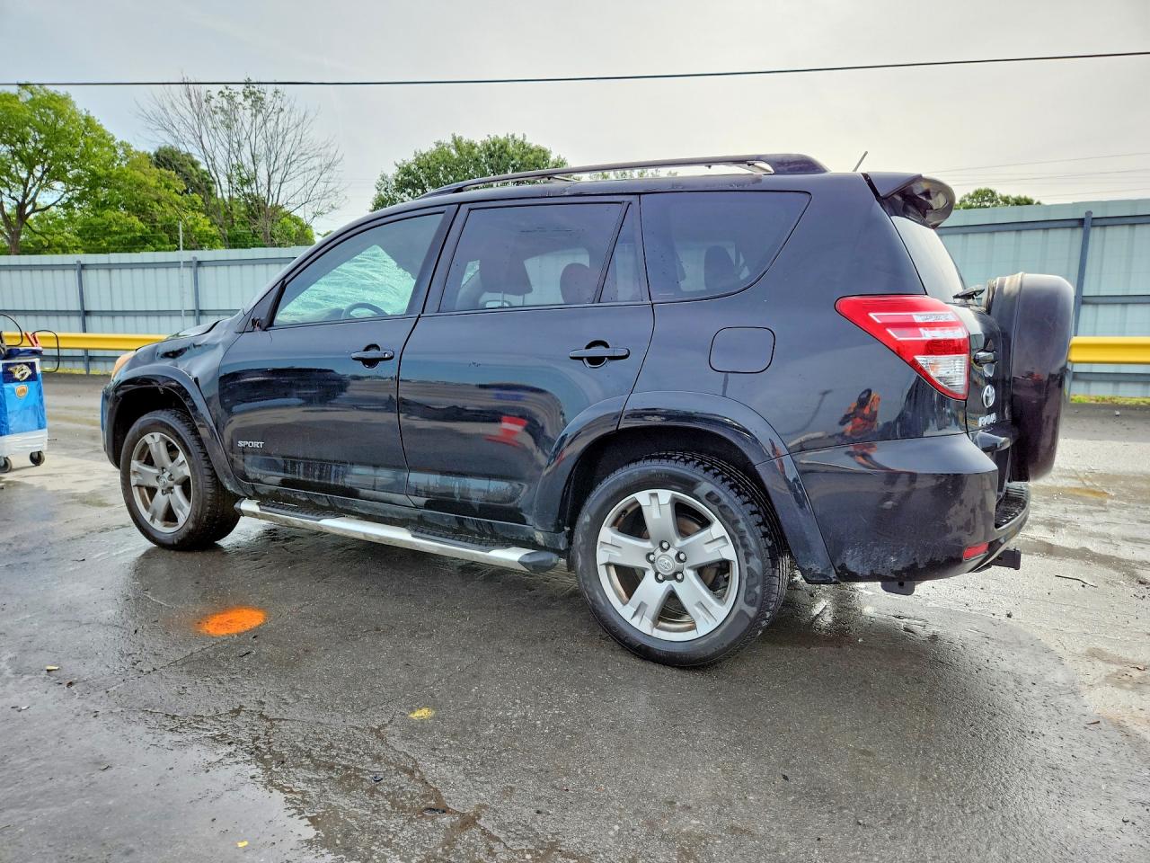 2011 TOYOTA RAV4 SPORT photo 3
