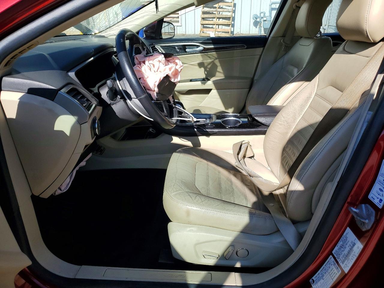 2014 FORD FUSION SE photo 19