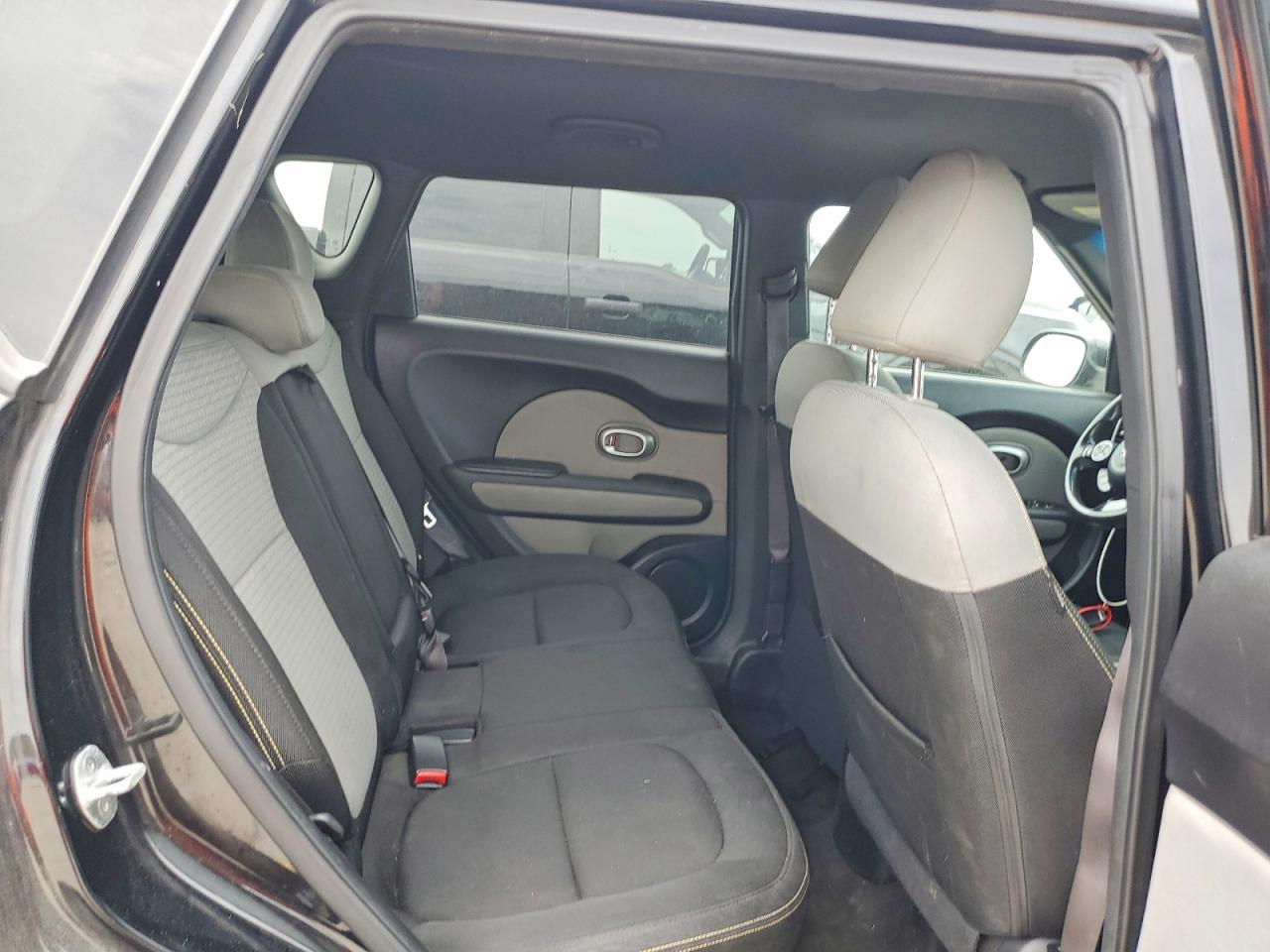 2016 KIA SOUL + photo 19