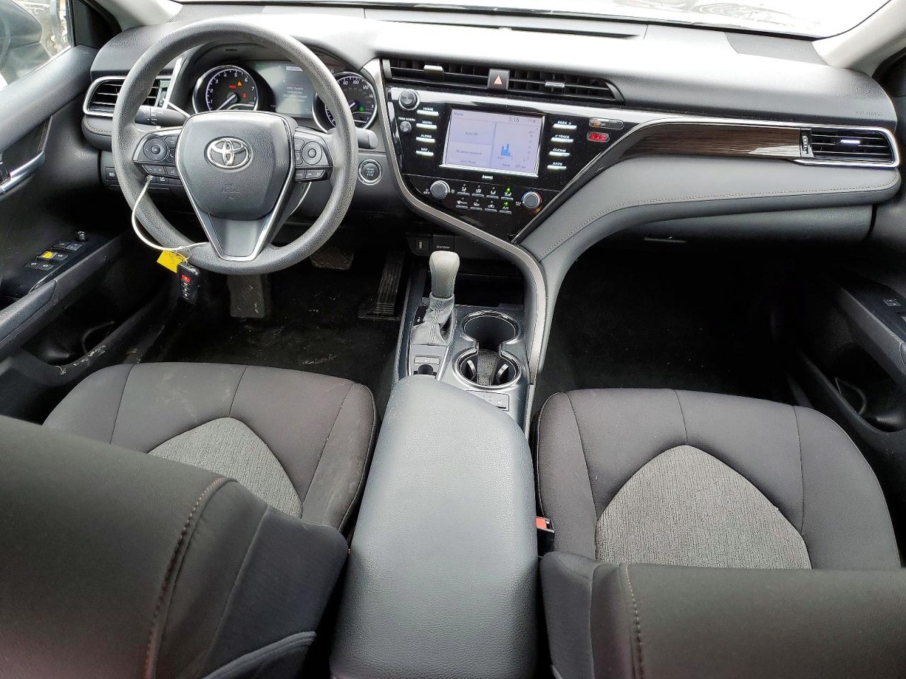 2020 TOYOTA CAMRY LE photo 15
