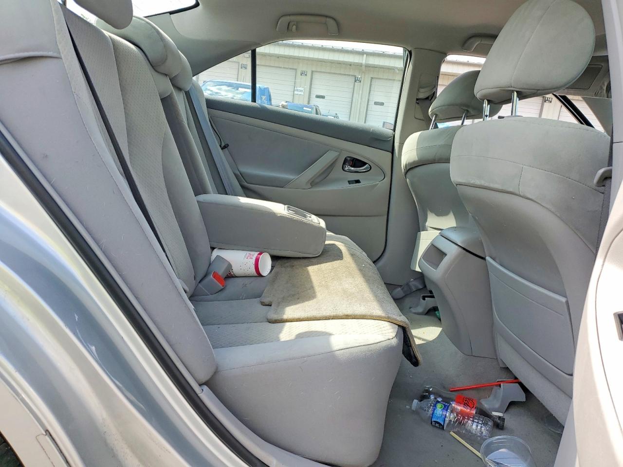 2007 TOYOTA CAMRY LE photo 19