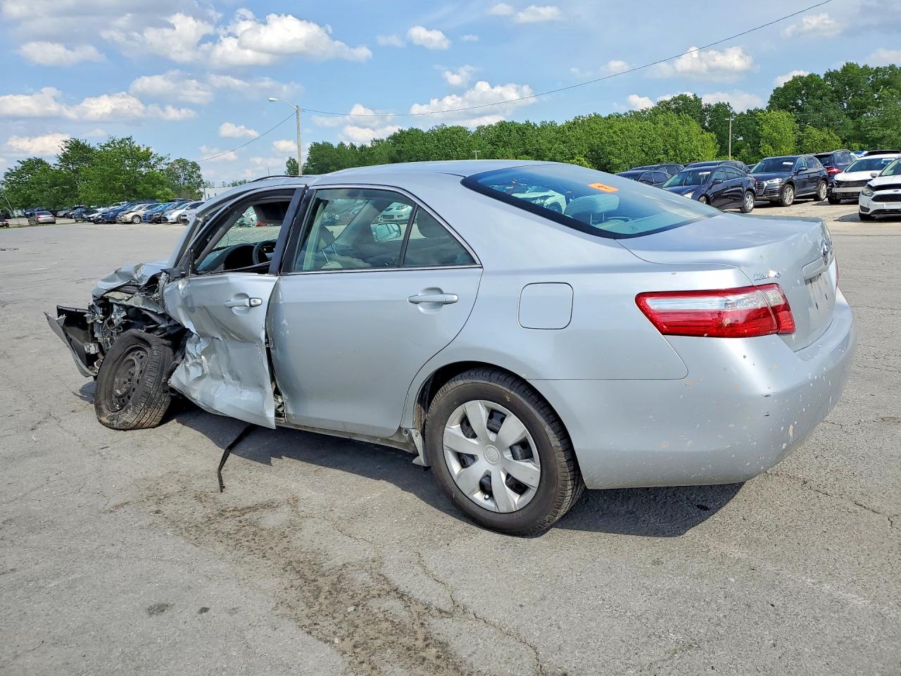 2007 TOYOTA CAMRY LE photo 3