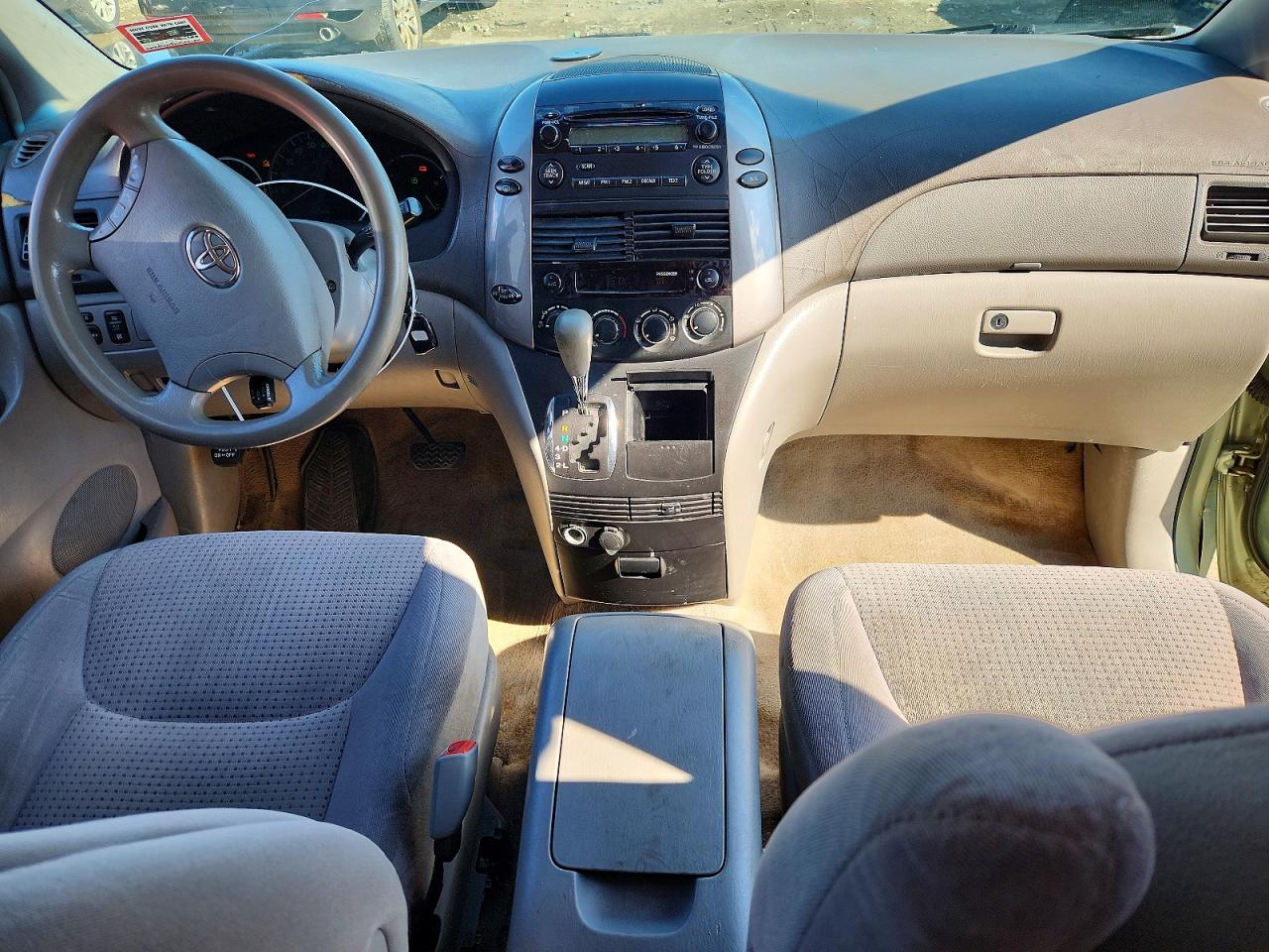 2006 TOYOTA SIENNA LE 7 PASSENGER photo 8