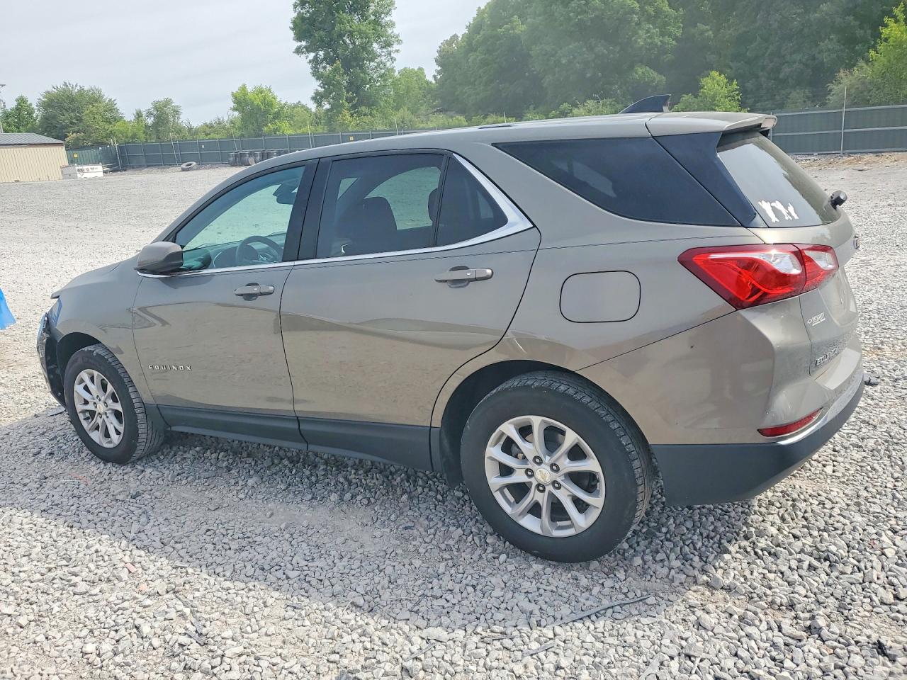 2018 CHEVROLET EQUINOX LT photo 2