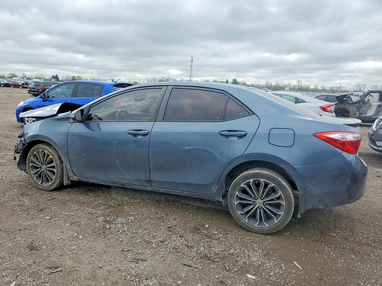 2016 TOYOTA COROLLA L photo 3