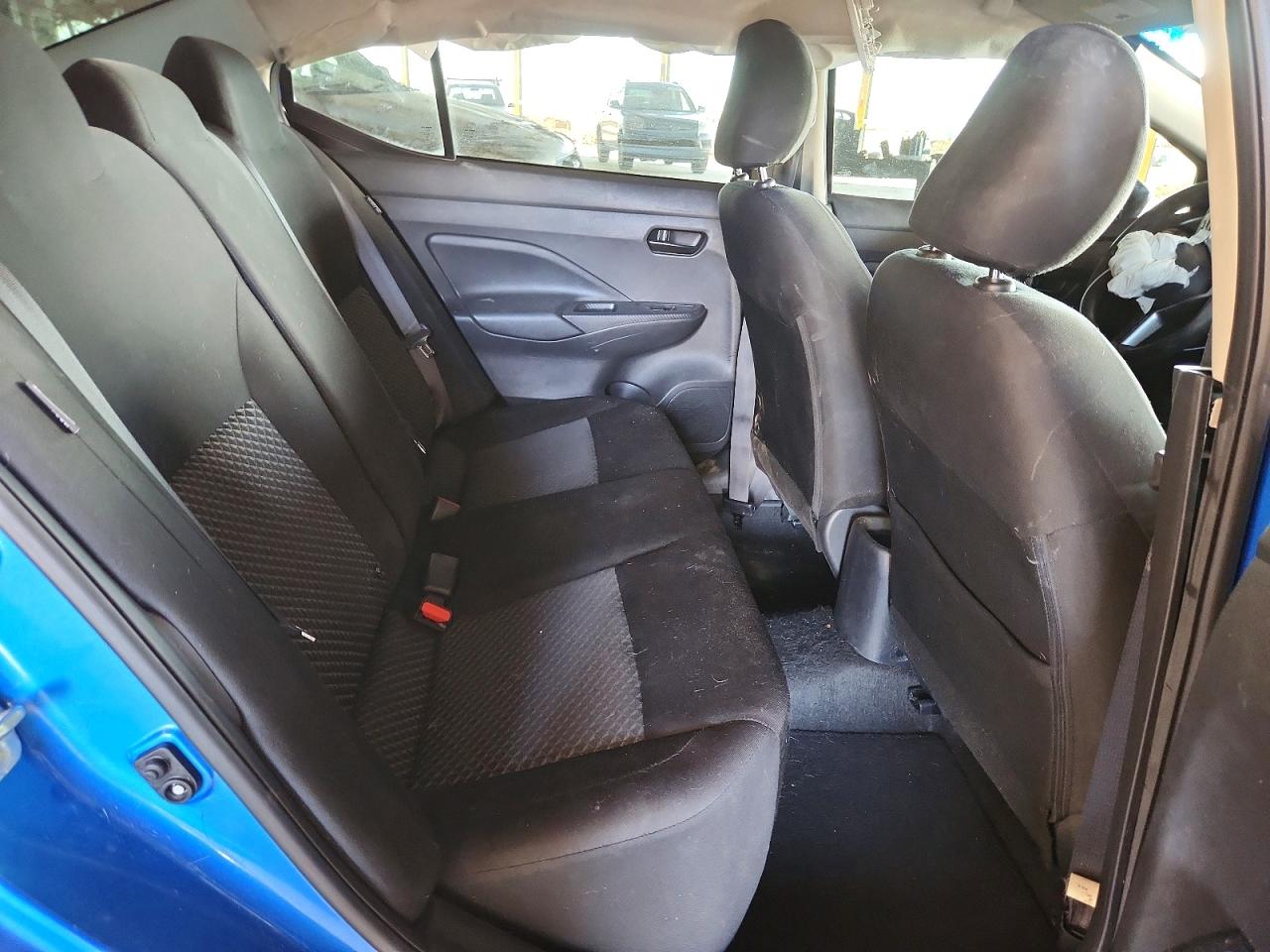 2021 NISSAN VERSA S photo 10