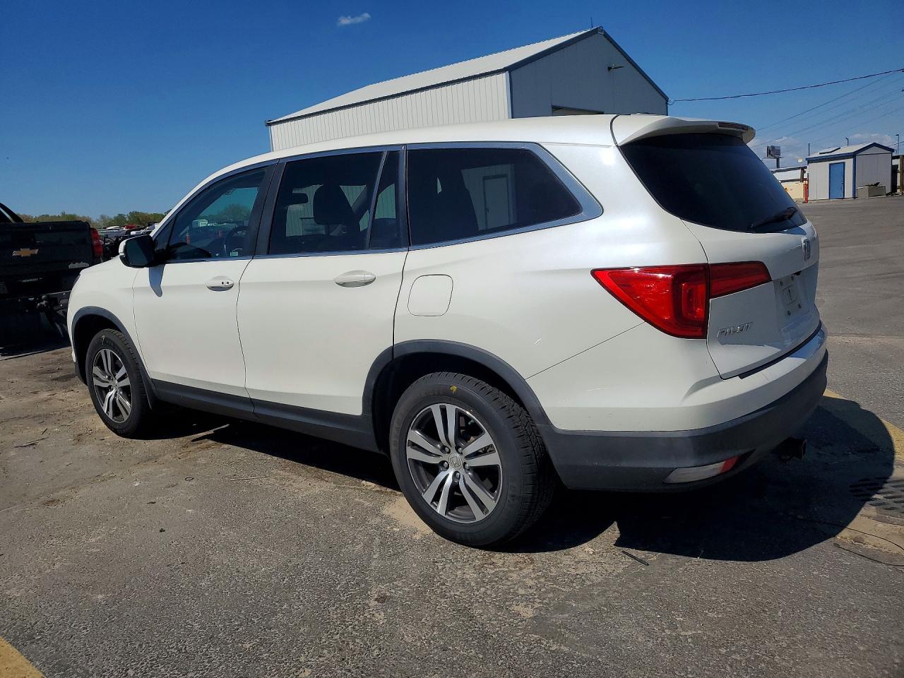 2016 HONDA PILOT EXL photo 4