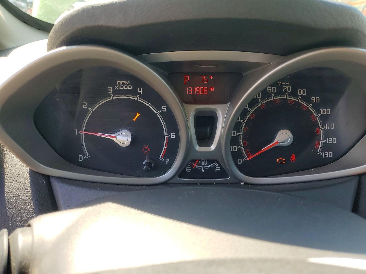 2012 FORD FIESTA SE photo 25
