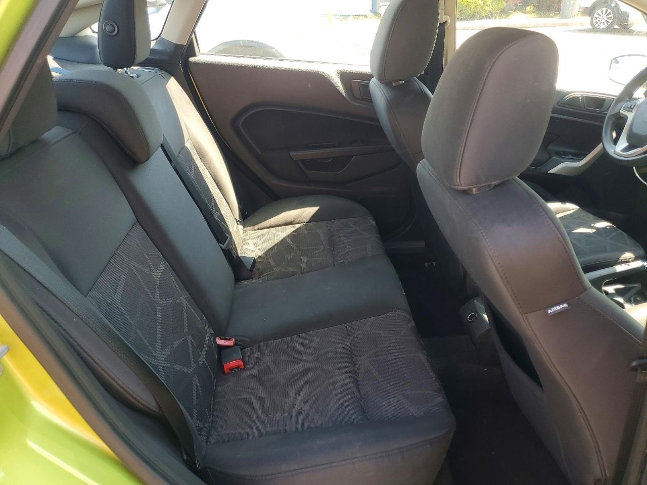 2012 FORD FIESTA SE photo 28