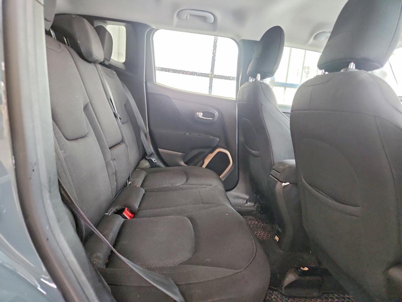 2017 JEEP RENEGADE LATITUDE photo 21
