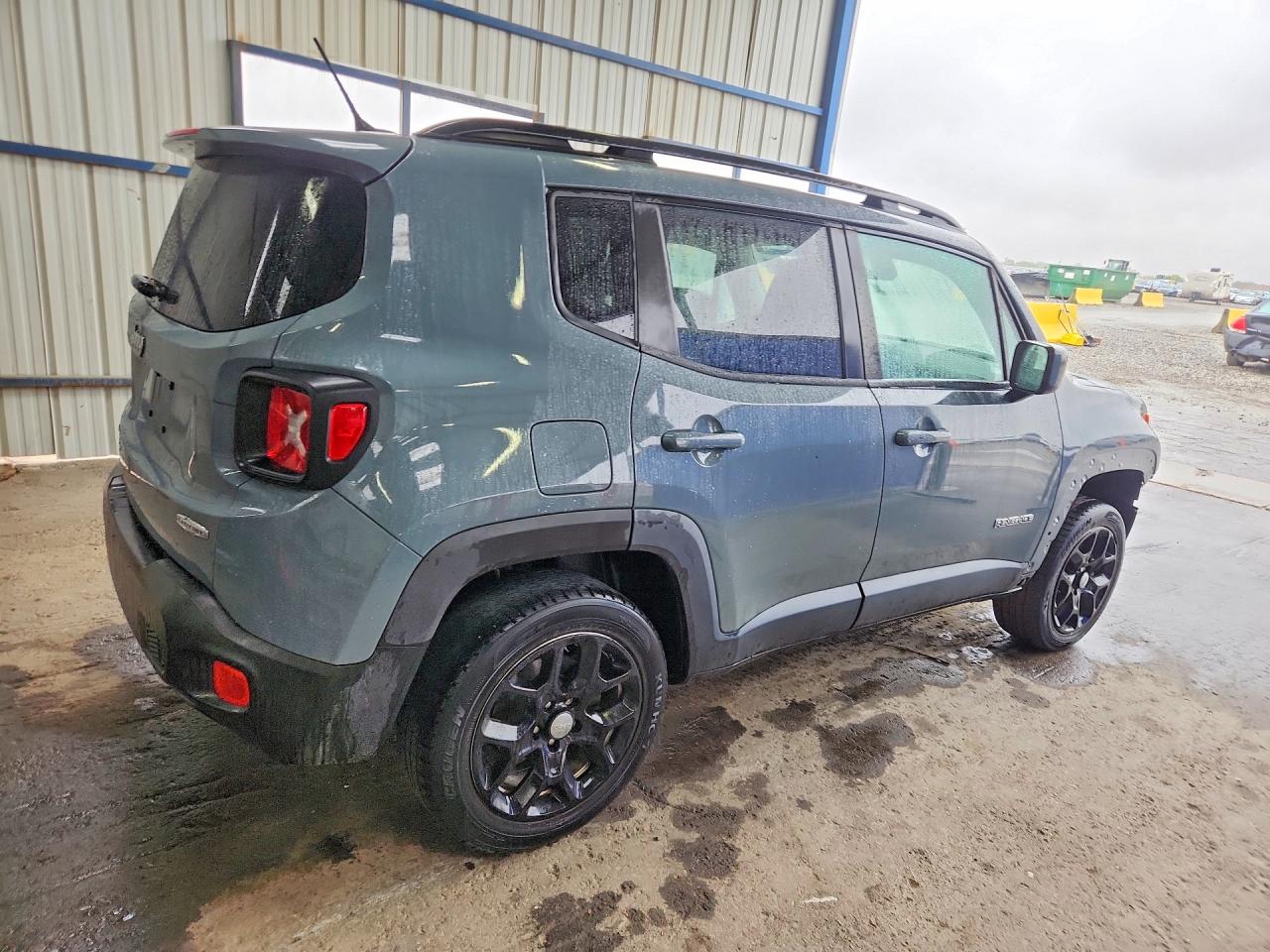 2017 JEEP RENEGADE LATITUDE photo 5