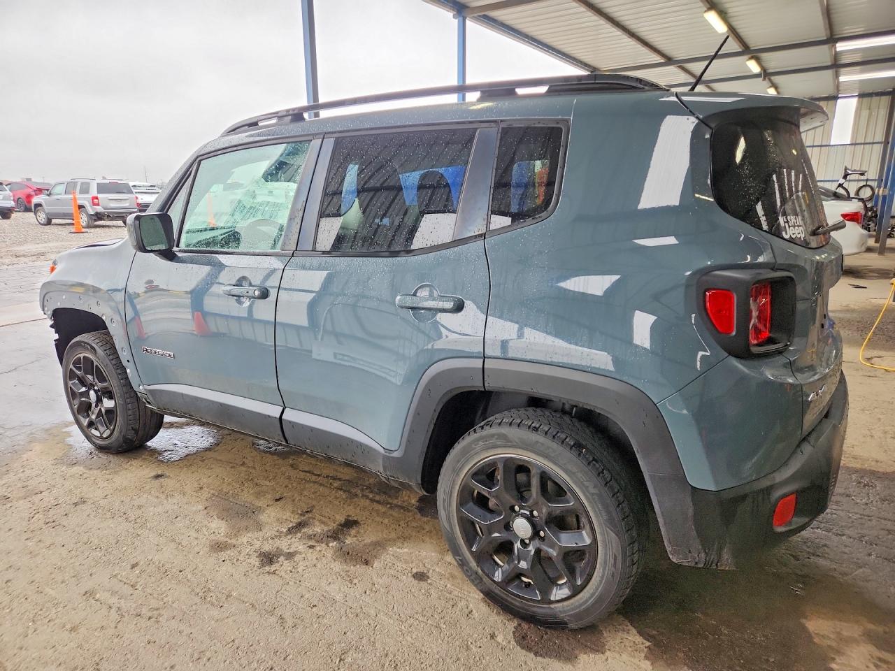 2017 JEEP RENEGADE LATITUDE photo 3