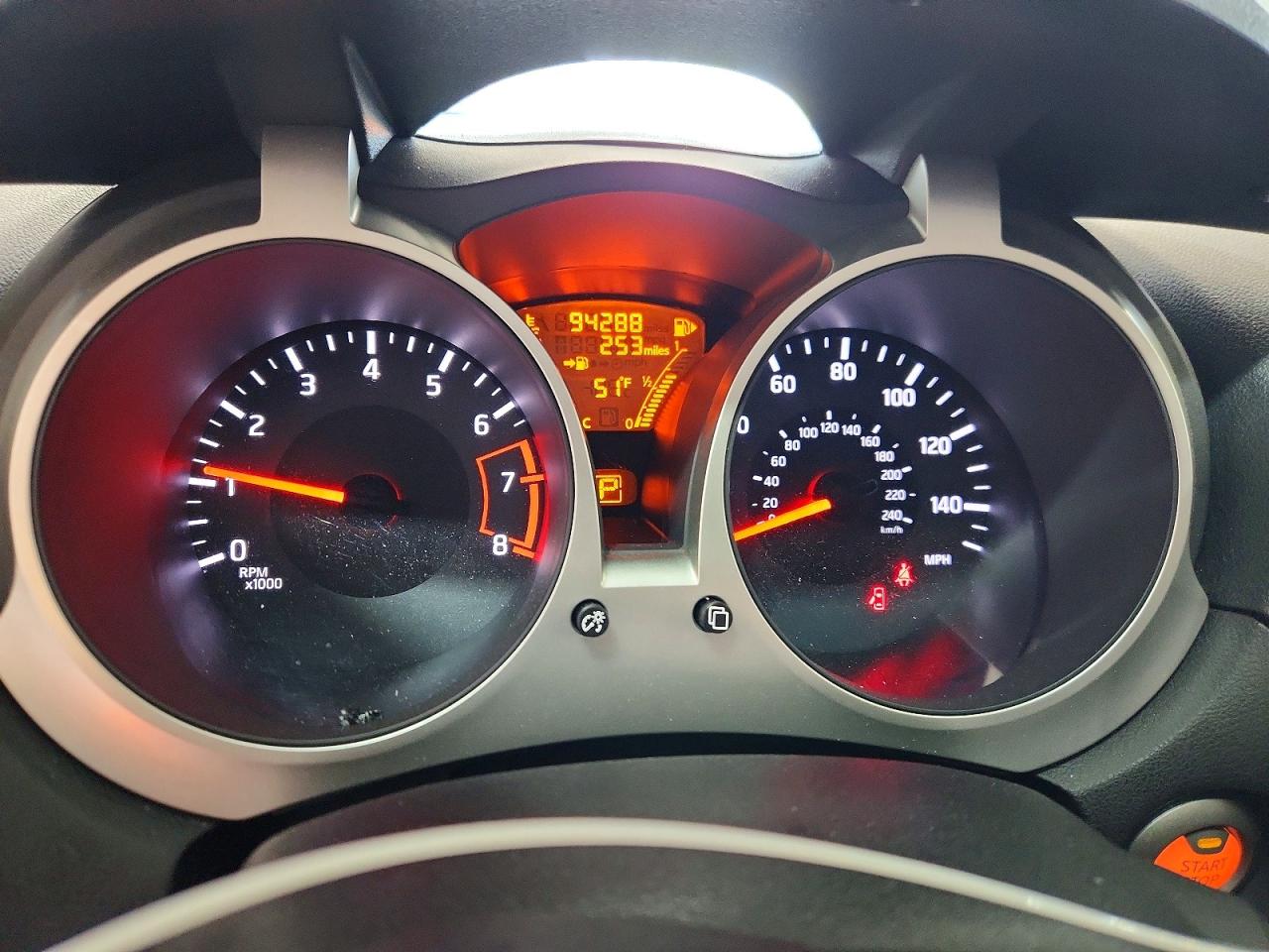 2015 NISSAN JUKE SV photo 17
