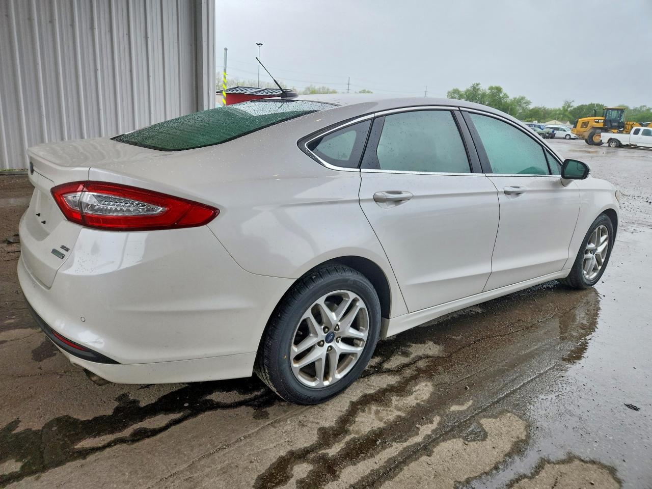 2014 FORD FUSION SE photo 3